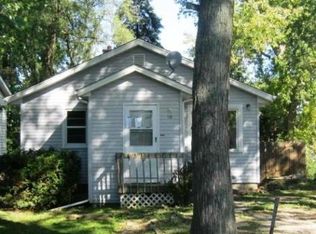 126 W Fairfield Ter, Round Lake Beach, IL 60073