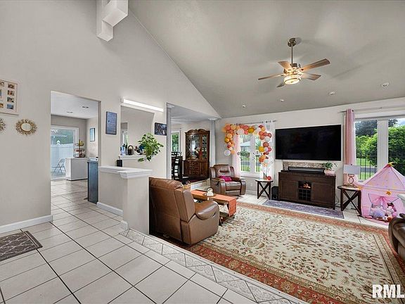 5th image of 1719 W Marlene Ct