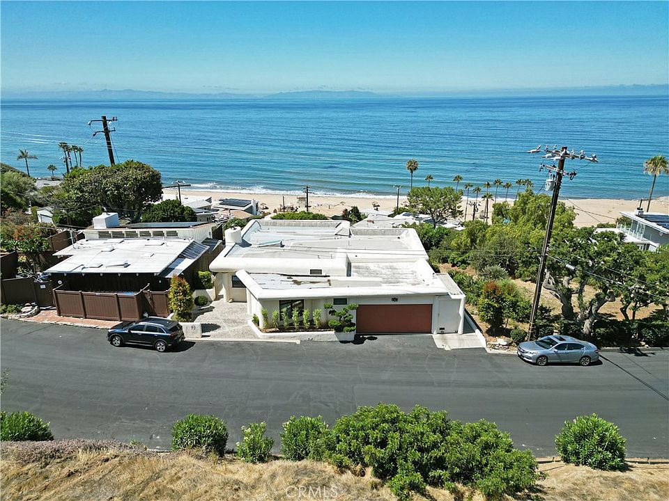 1st image of 92 Yacht Harbor Dr