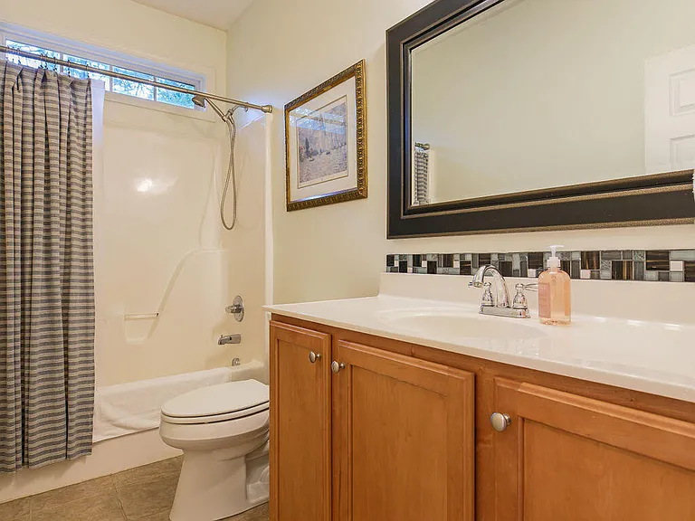 35 Bedford Cir — Photo 21