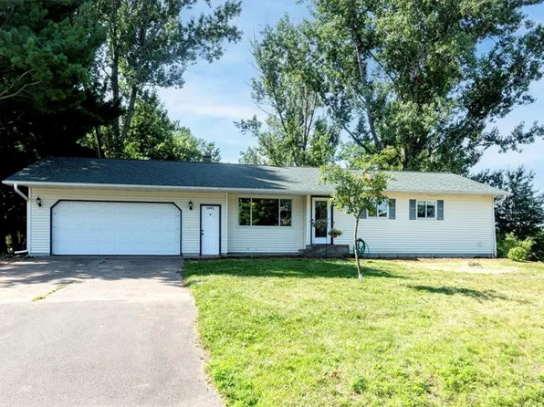 1402 16th Avenue E, Menomonie, WI 54751