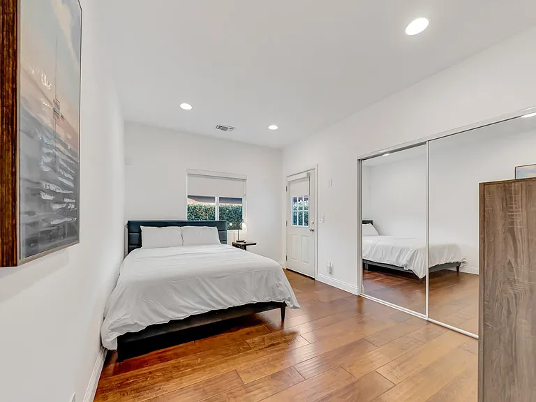 5817 Ranchito Ave — Photo 72