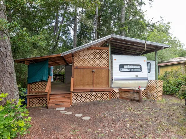 83 Manzanita Way, Florence, OR 97439