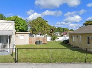 404 Foster Rd, Hallandale, FL 33009