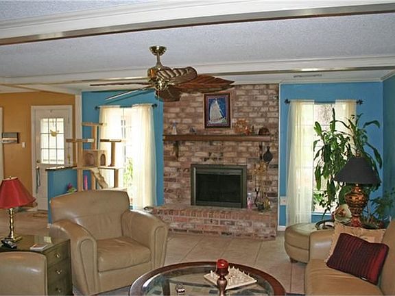 5th image of 814 Chadbury Ln