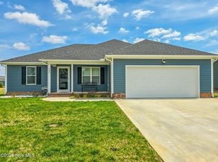 206 Compass Dr, Elizabeth City, NC 27909