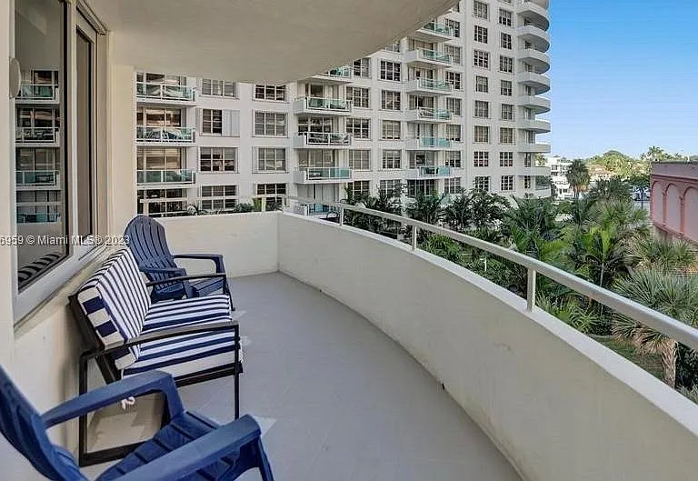 5161 Collins Ave #412 — Photo 7
