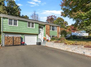 9 Geraldine Dr S, Ellington, CT 06029