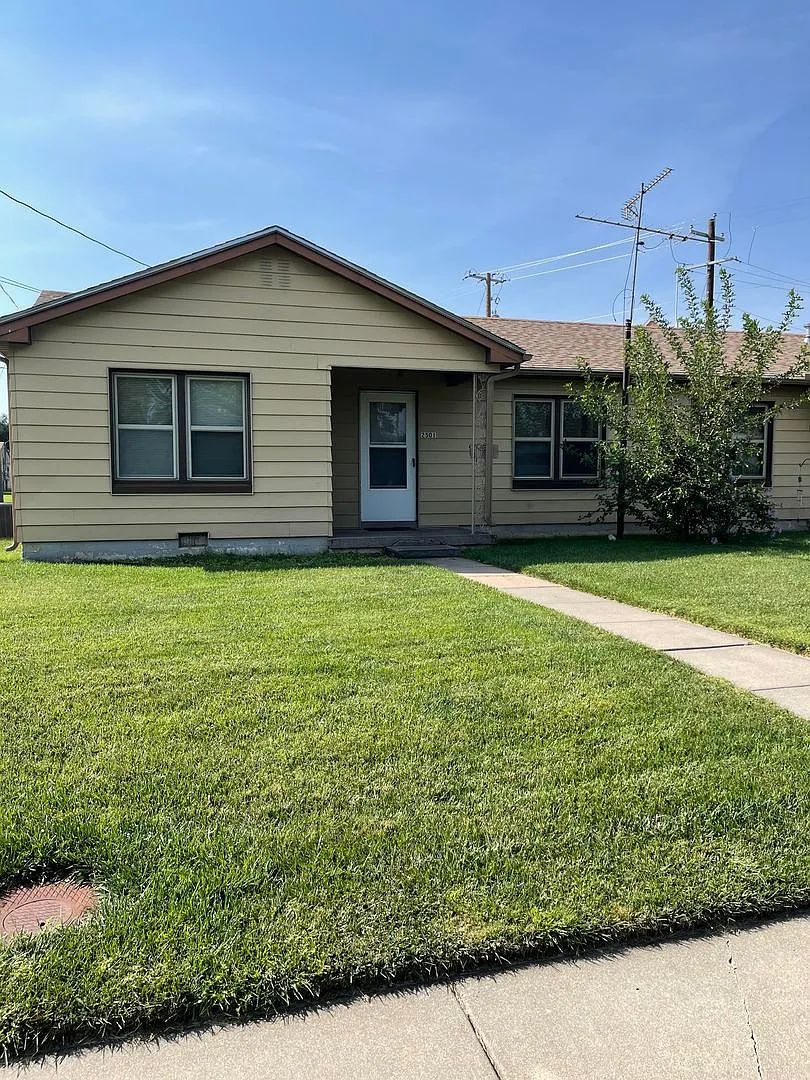 2501-2503 Paseo — Photo 1
