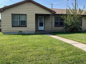 2501-2503 Paseo, 2501 Paseo Dr.