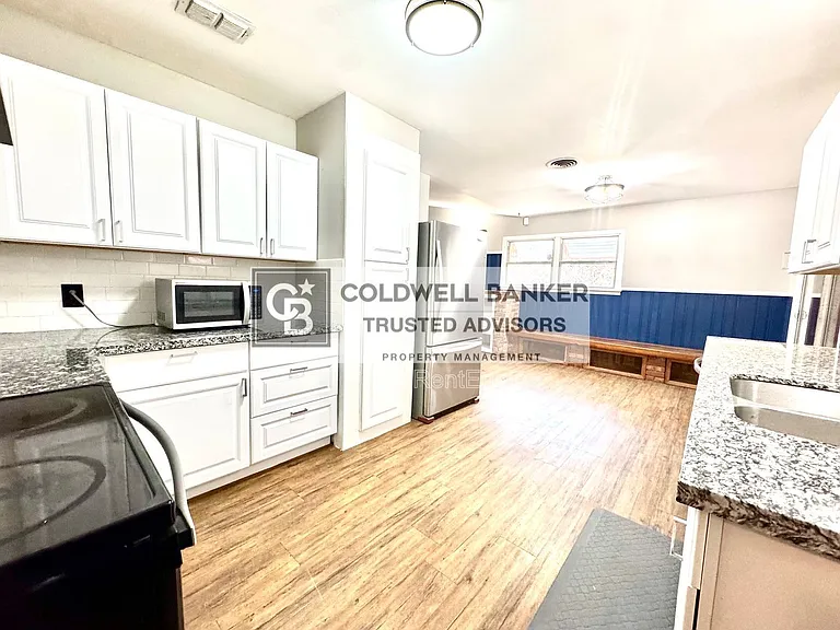 4402 28th St — Photo 14