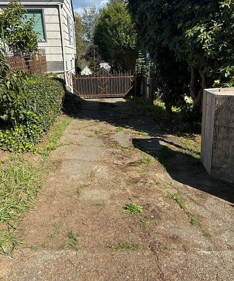 7016 S 120th Pl — Photo 2