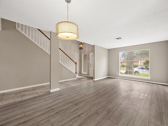 5th image of 4918 Edinston Pl