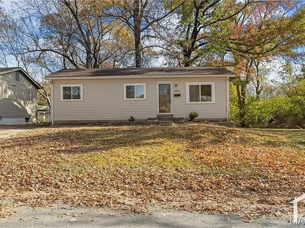 10512 Count Dr, Saint Louis, MO 63136