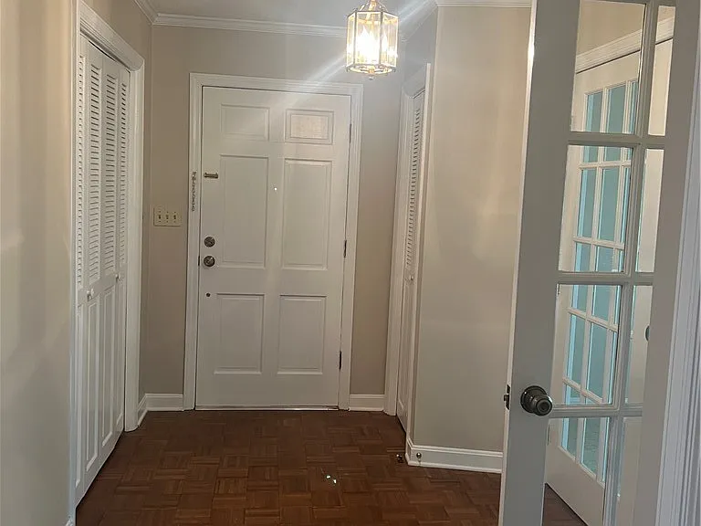 368 Rock Hill Rd — Photo 2