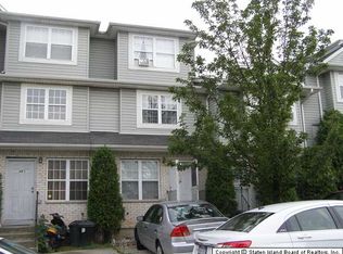 46 Circle Loop, Staten Island, NY 10304