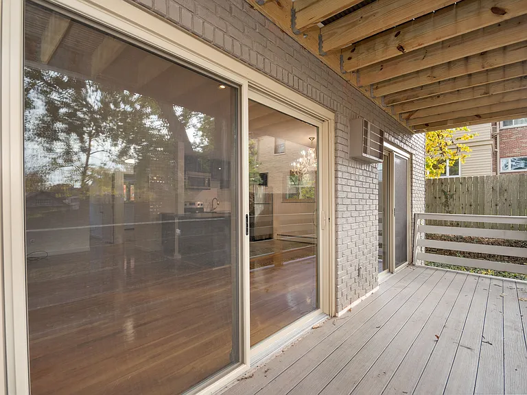 2821 Griffiths Ave — Photo 15