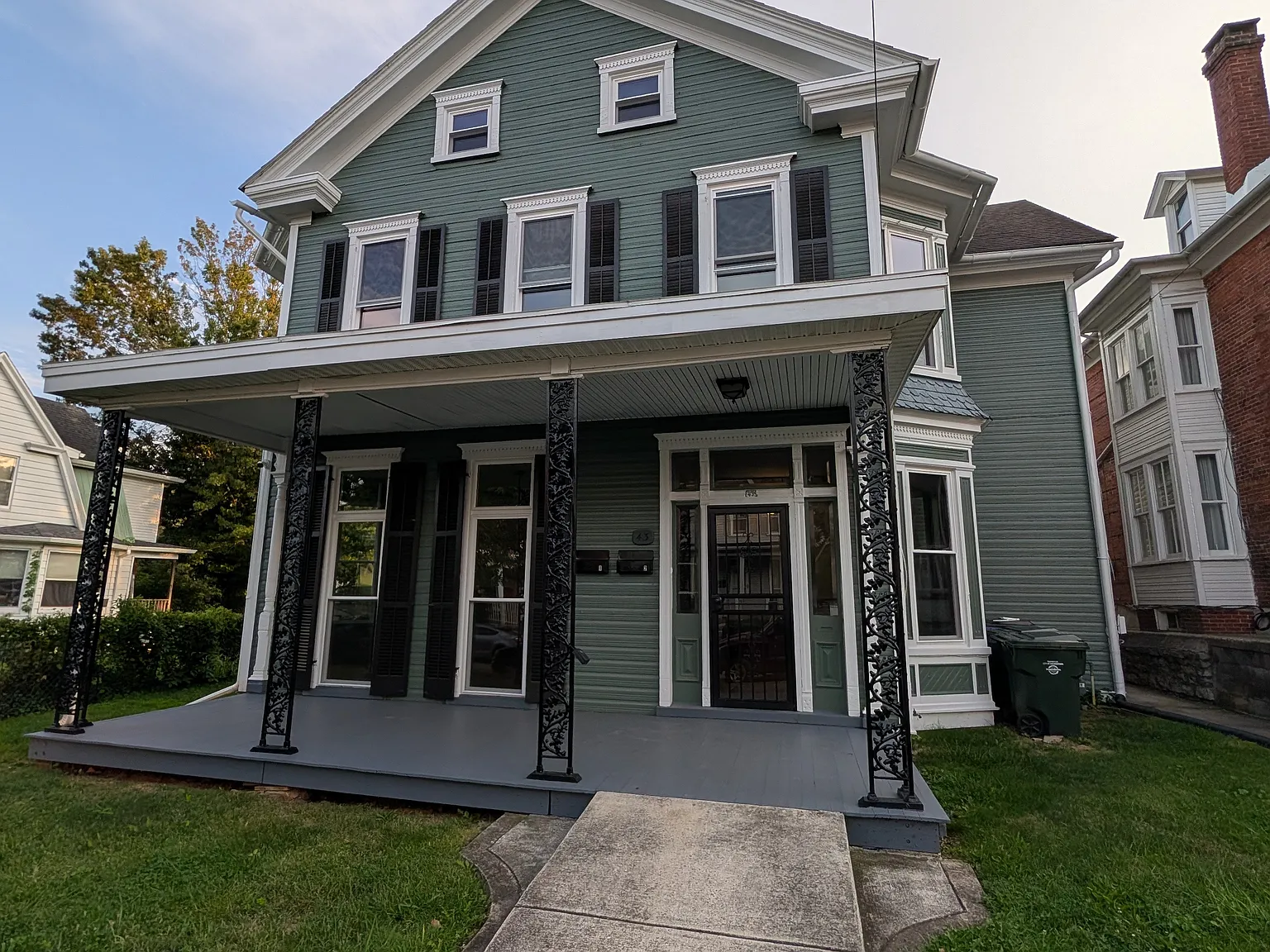 Beautifully Renovated 2BR, 1.5BA with Historic Charm - w/ In-Unit Laundry — Photo 1