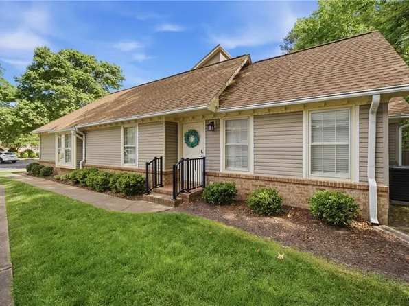 1307 Eagles Trace Path APT C, Chesapeake, VA 23320