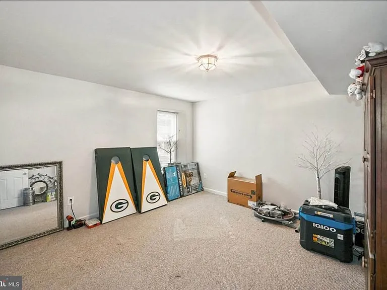 9100 Mulder Ct — Photo 8