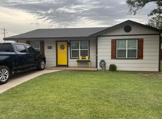 1210 Quincy St, Plainview, TX 79072