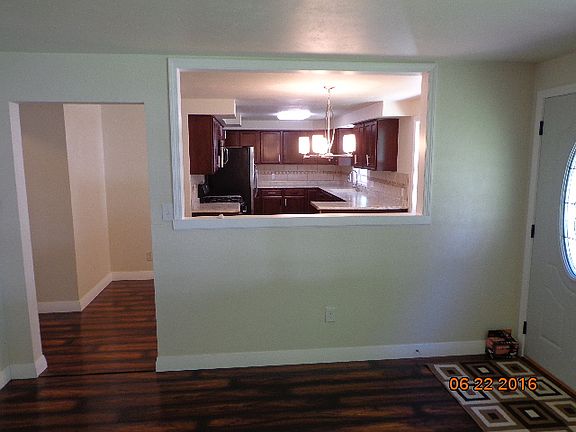 Main entrance into LR