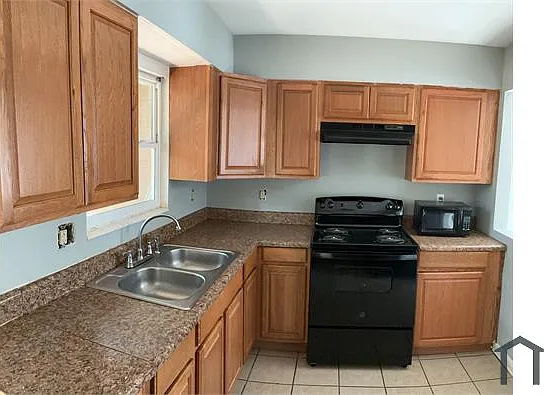 2 bed, 1100 sqft, $1,250 — Photo 2