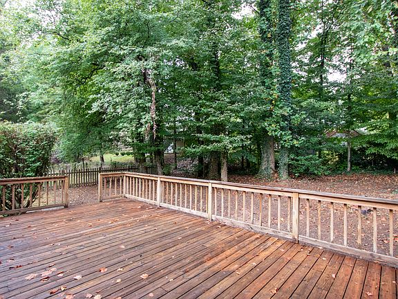 3rd image of 5138 Bradfield Dr