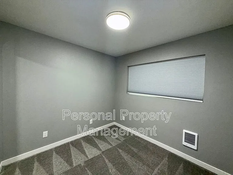 14008 NE 10th St — Photo 10