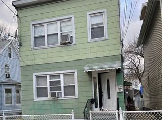 100-09 89th Ave, Richmond Hill, NY 11418