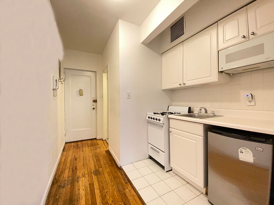 2nd image of 312 W 23rd St #3HH