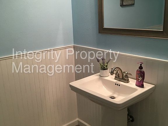 5th image of 9918 198th Avenue Ct E