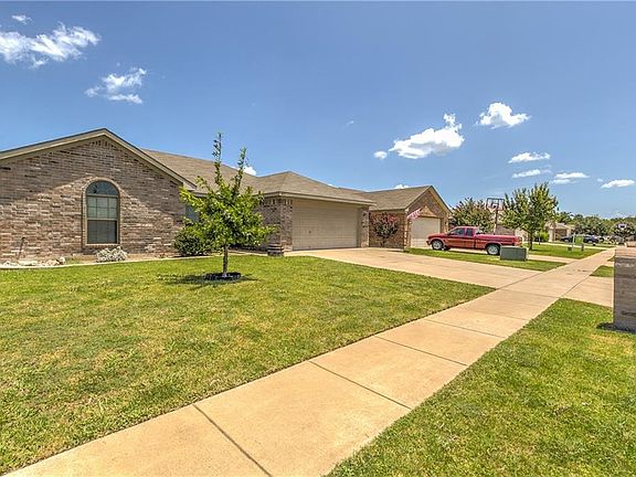 2nd image of 113 Breanna Way