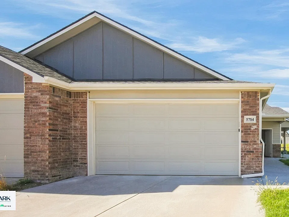 5784 E Bristol Cir #5784-BEL