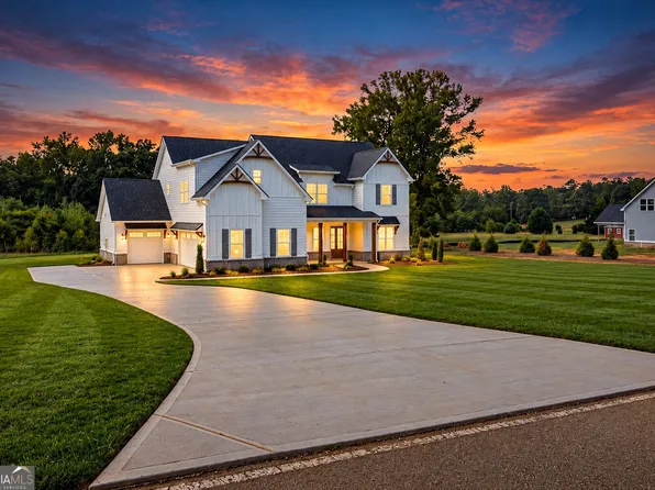 137 Twin Oaks Dr, Hampton, GA 30228