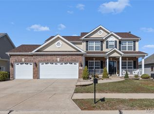 1904 Baybridge Rd, Saint Charles, MO 63303