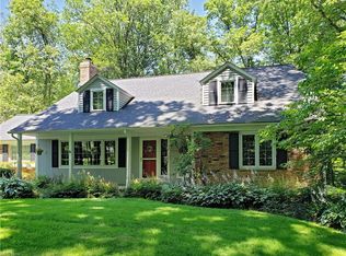 180 Meadowhill Ln, Moreland Hills, OH