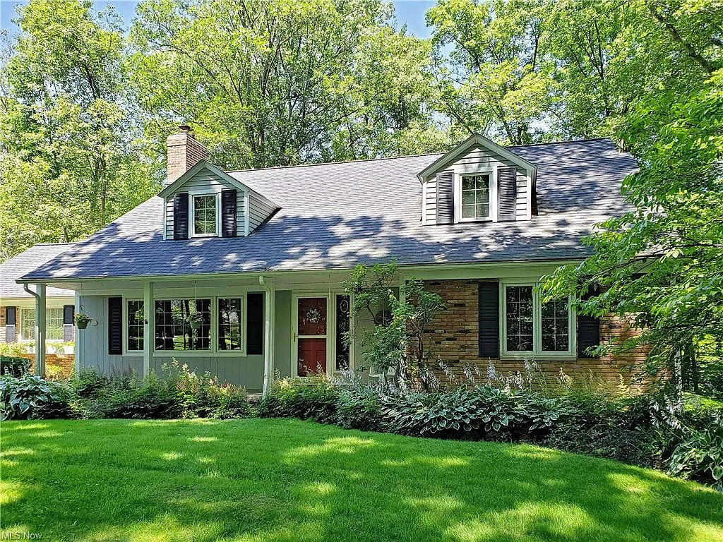 180 Meadowhill Ln photo 1