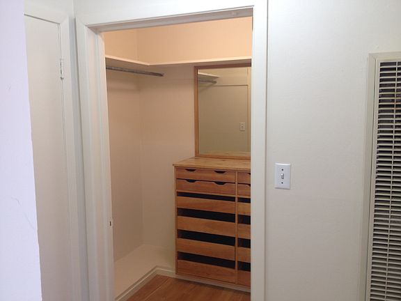 Walk in closet
