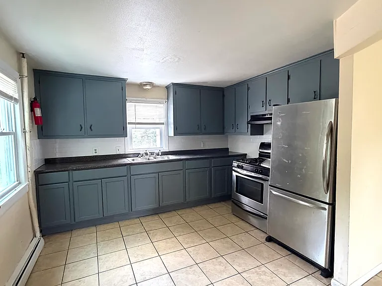 27 Zone St #2L — Photo 2