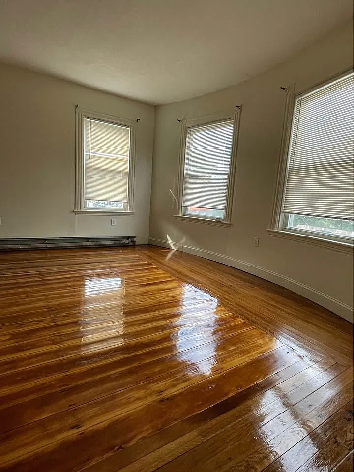 369 Boston Ave — Photo 2