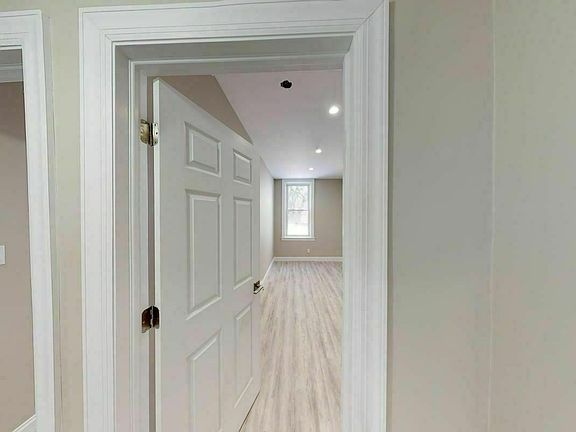 5th image of 1911 Avenue M #2A
