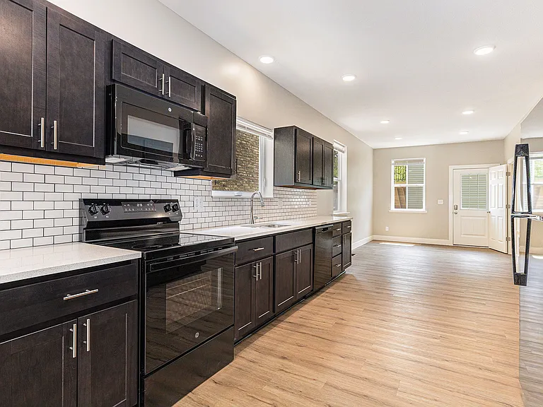 738 Martin Luther King Jr St SE #2 — Photo 17