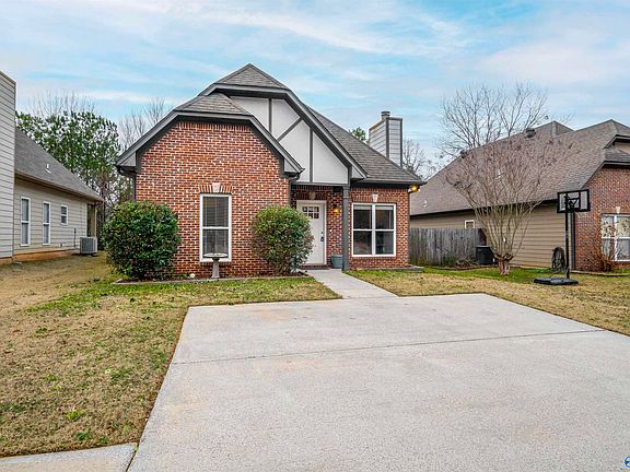 2nd image of 1240 Pebble Creek Cir