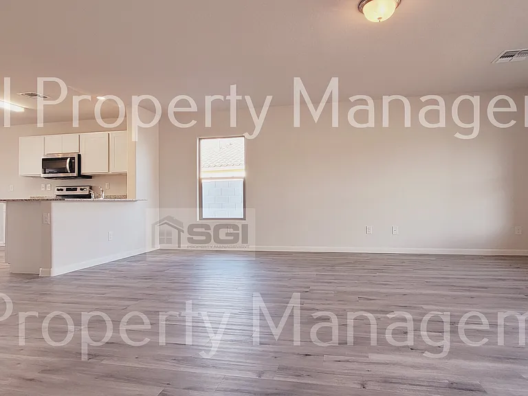 2025 E Velvet Pl — Photo 23