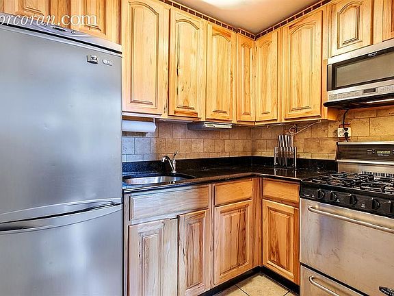 4th image of 36 W 35th St #Phe