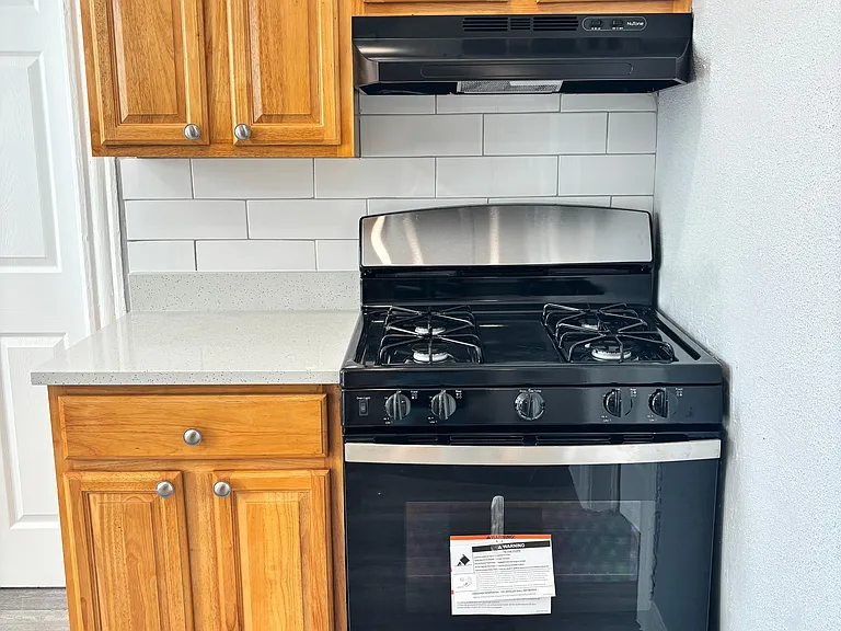 37 Parker Ave #6 — Photo 1