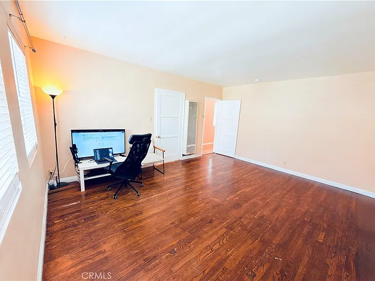 4025 Melrose Ave — Photo 18