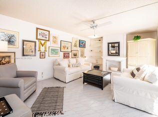 564 Springdale Cir, Palm Springs, FL 33461