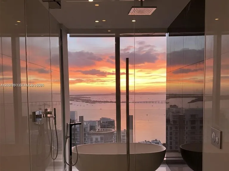 300 Biscayne Boulevard Way #4201E — Photo 15